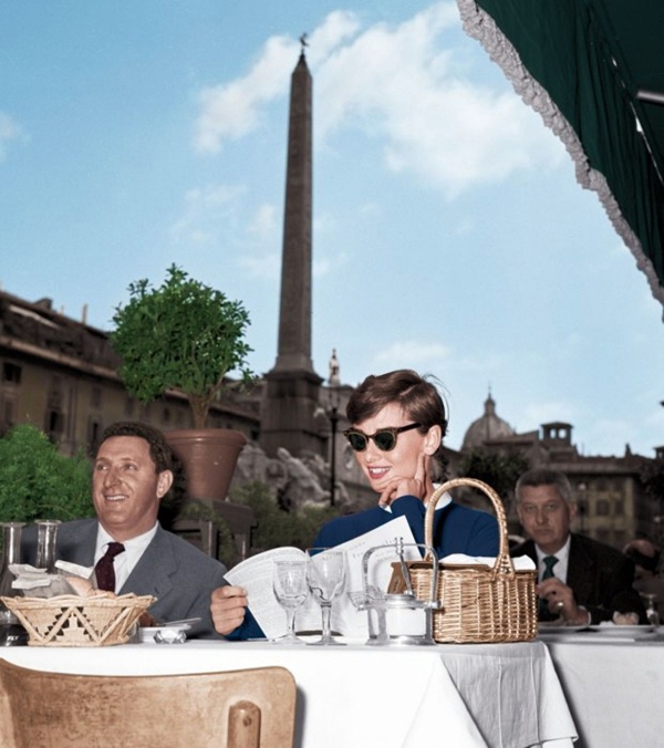 Audrey On Weekends 
