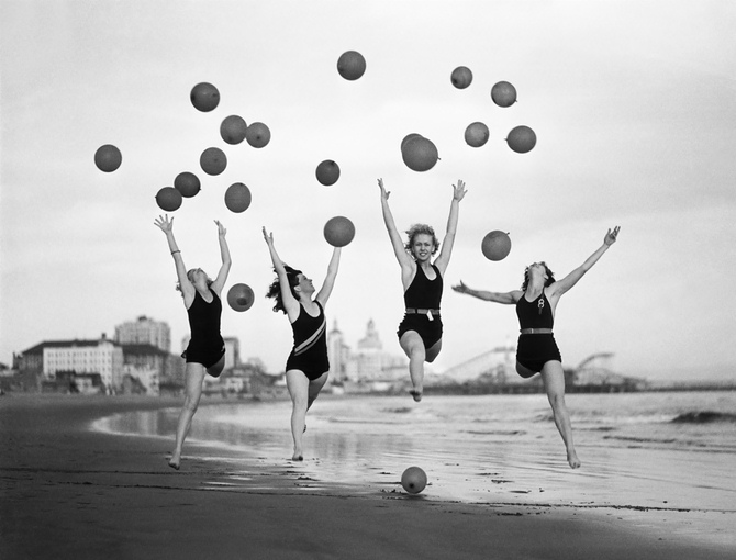 Balloon Dancers