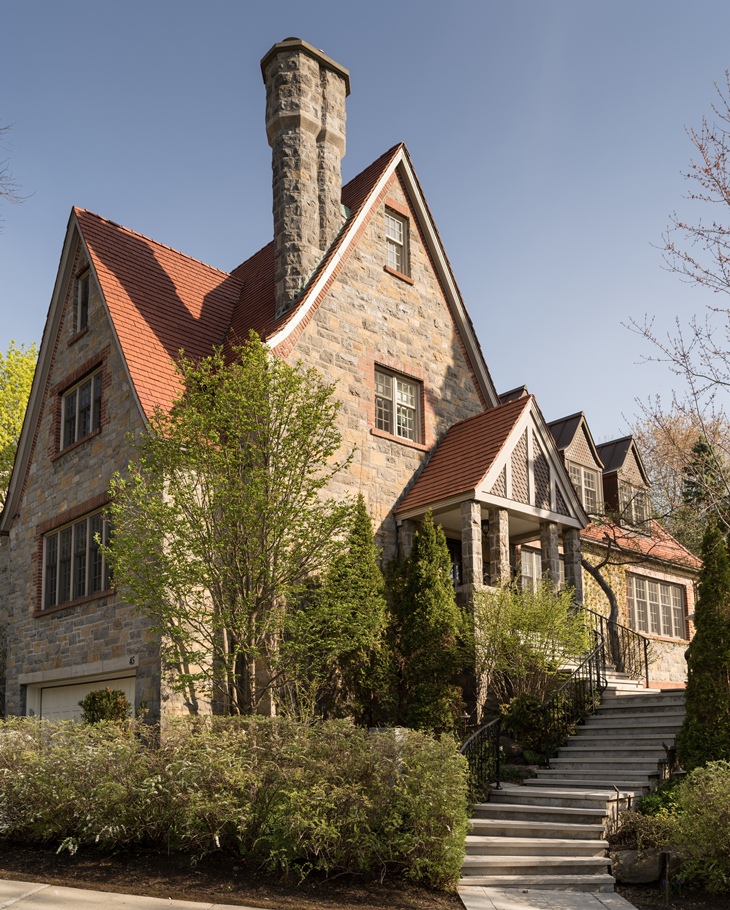 Les Ensembliers reform Tudor House in Canadá - Tempo da Delicadeza  