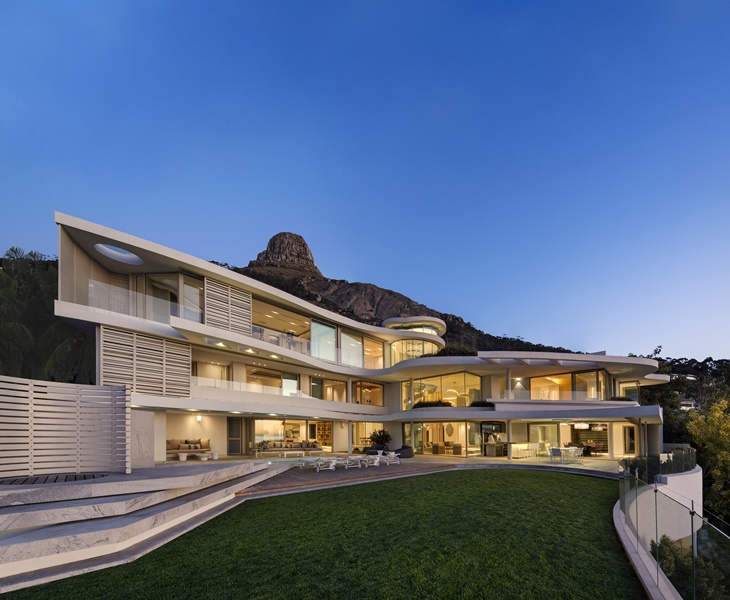 Lion’s View - A House in Cape Town