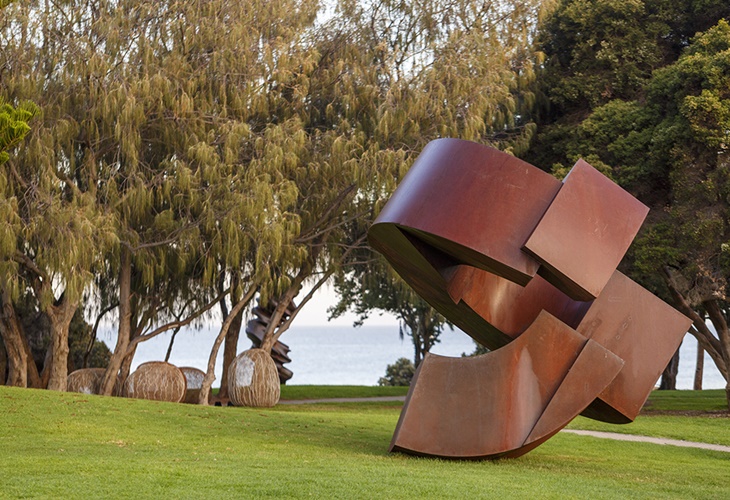 Jörg Plickat, Existence – Just a Loop in Infinity of Time, Sculpture by the Sea, Cottesloe 2017. Photo Jessica Wyld