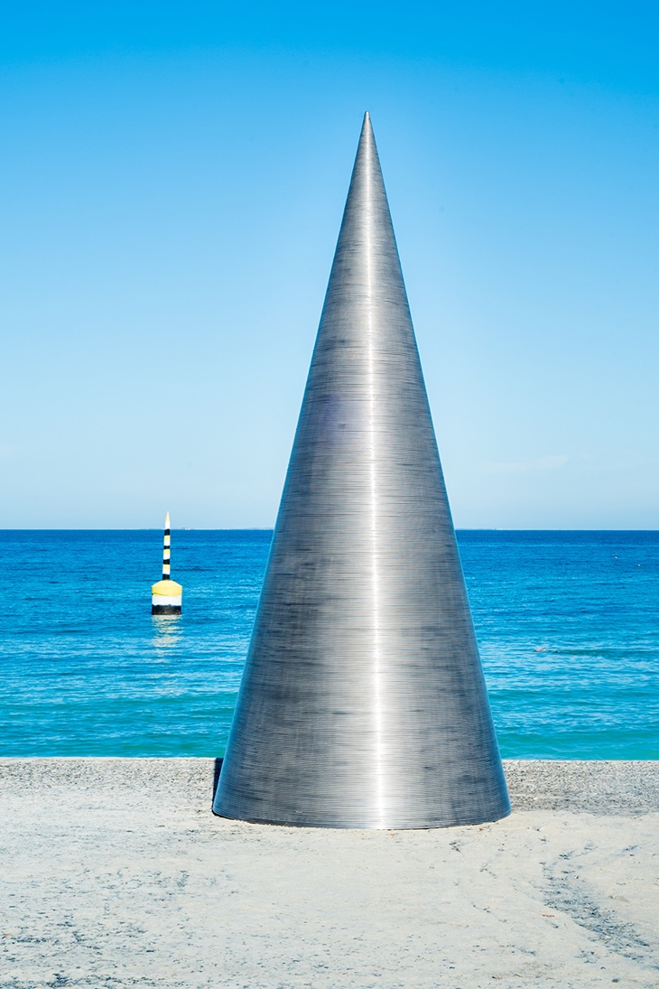 Song Jianshu, 1km Tower, Sculpture by the Sea, Cottesloe 2017. Photo Richard Watson