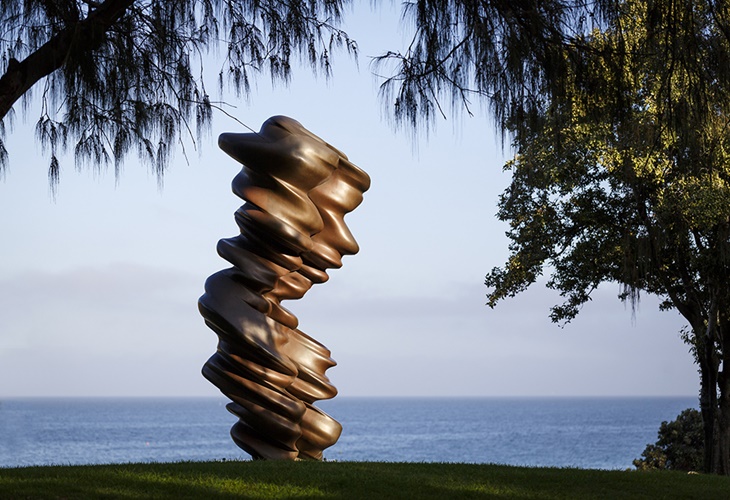 Tony Cragg, Luke, Sculpture by the Sea, Cottesloe 2017. Photo Jessica Wyld